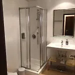 三特奈兰德旅馆 3*