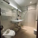 三特奈兰德旅馆 3*